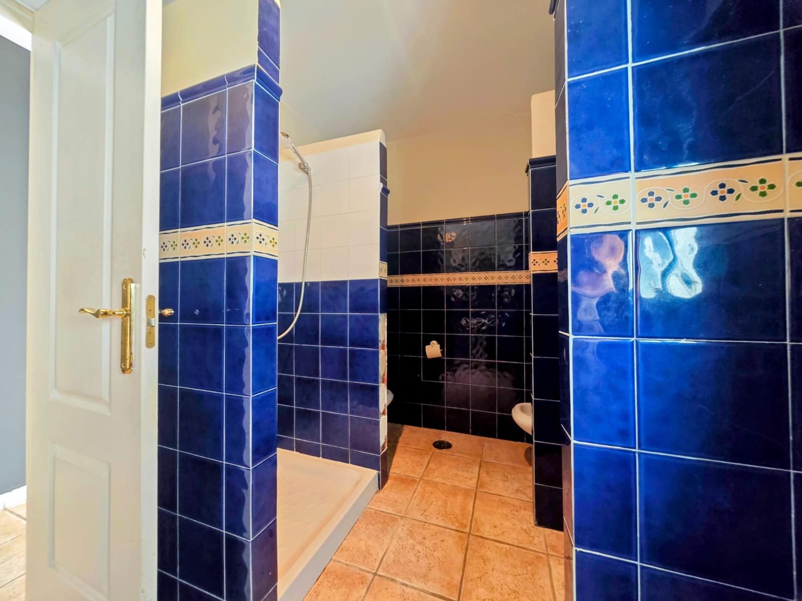 3 sovrum Takvåning till salu i La Linea de la Concepcion med pool garage - 625 000 € (Ref: 10150177)