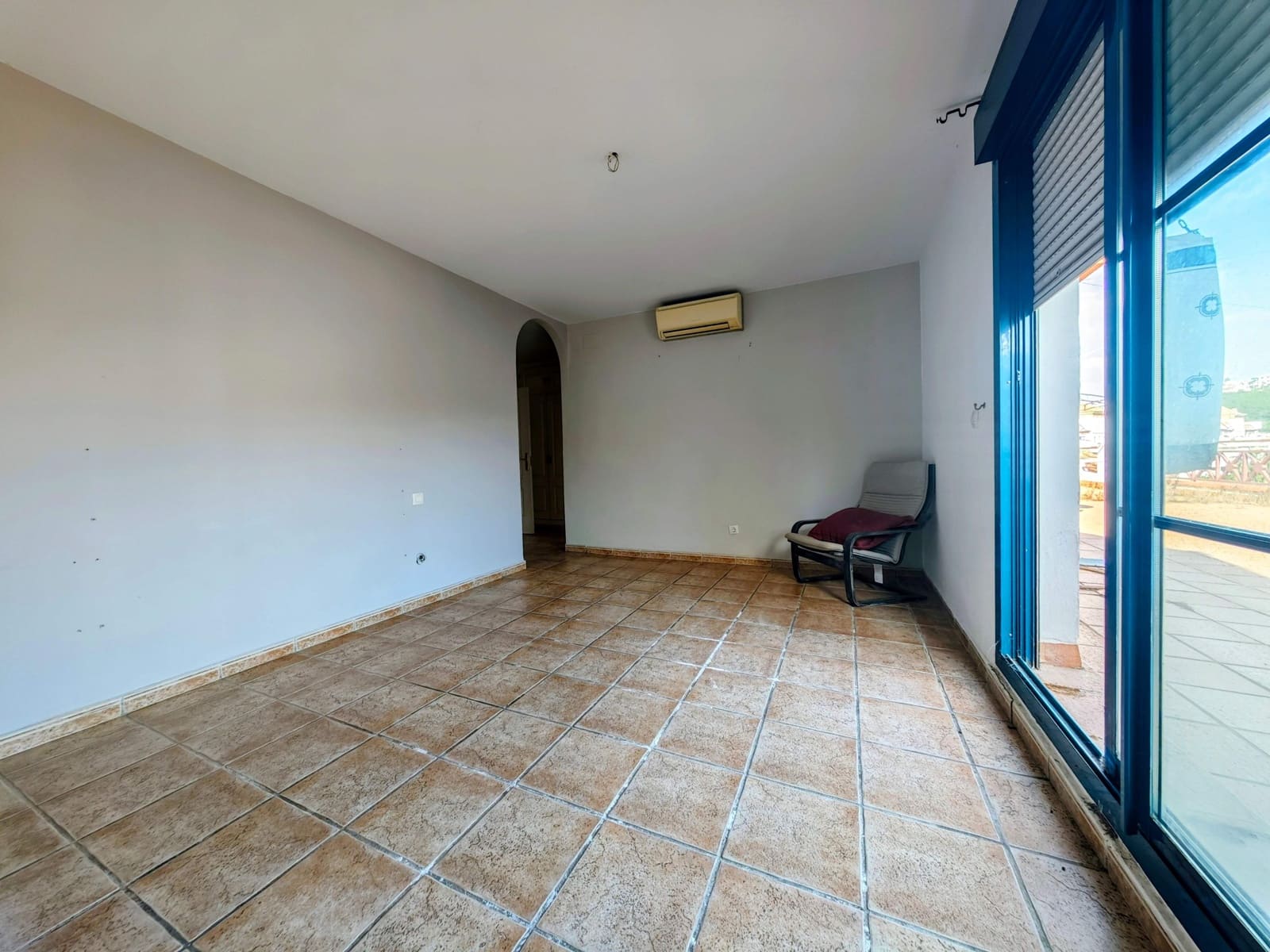 3 sovrum Takvåning till salu i La Linea de la Concepcion med pool garage - 625 000 € (Ref: 10150177)