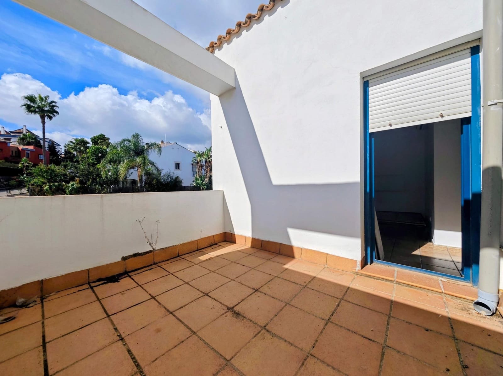 3 sovrum Takvåning till salu i La Linea de la Concepcion med pool garage - 625 000 € (Ref: 10150177)