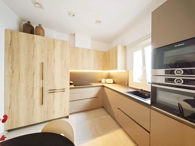 3 makuuhuone Huoneisto myytävänä paikassa Cádiz kaupunki - 595 000 € (Ref: 10150561)