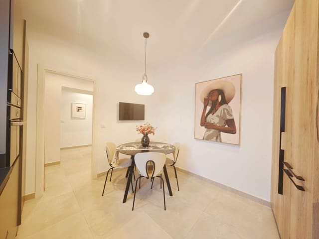 3 makuuhuone Huoneisto myytävänä paikassa Cádiz kaupunki - 595 000 € (Ref: 10150561)