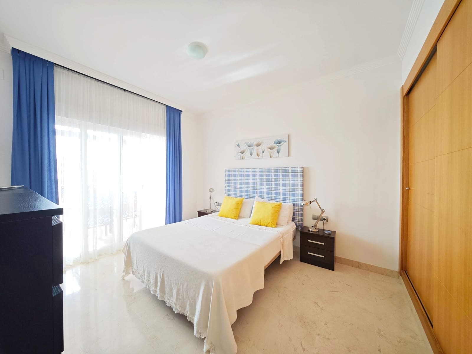 2 slaapkamer Appartement te koop in La Linea de la Concepcion met zwembad garage - € 330.000 (Ref: 10158799)