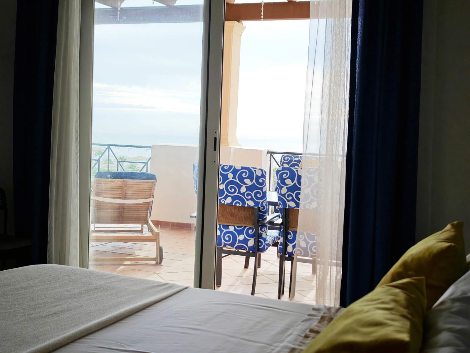 2 slaapkamer Appartement te koop in La Linea de la Concepcion met zwembad garage - € 330.000 (Ref: 10158799)