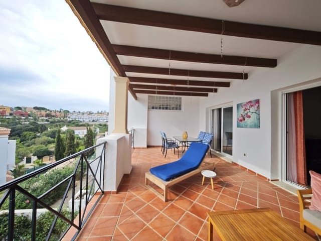 2 slaapkamer Appartement te koop in La Alcaidesa met zwembad garage - € 315.000 (Ref: 10158799)