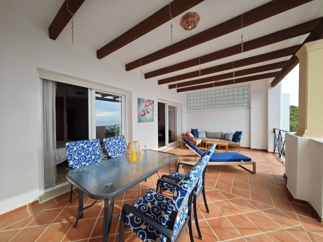 2 slaapkamer Appartement te koop in La Alcaidesa met zwembad garage - € 315.000 (Ref: 10158799)