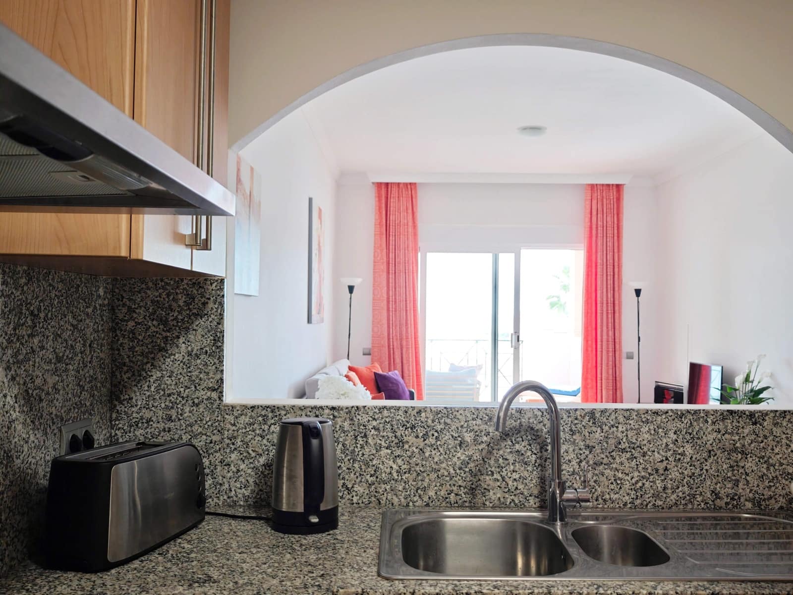 2 slaapkamer Appartement te koop in La Linea de la Concepcion met zwembad garage - € 330.000 (Ref: 10158799)