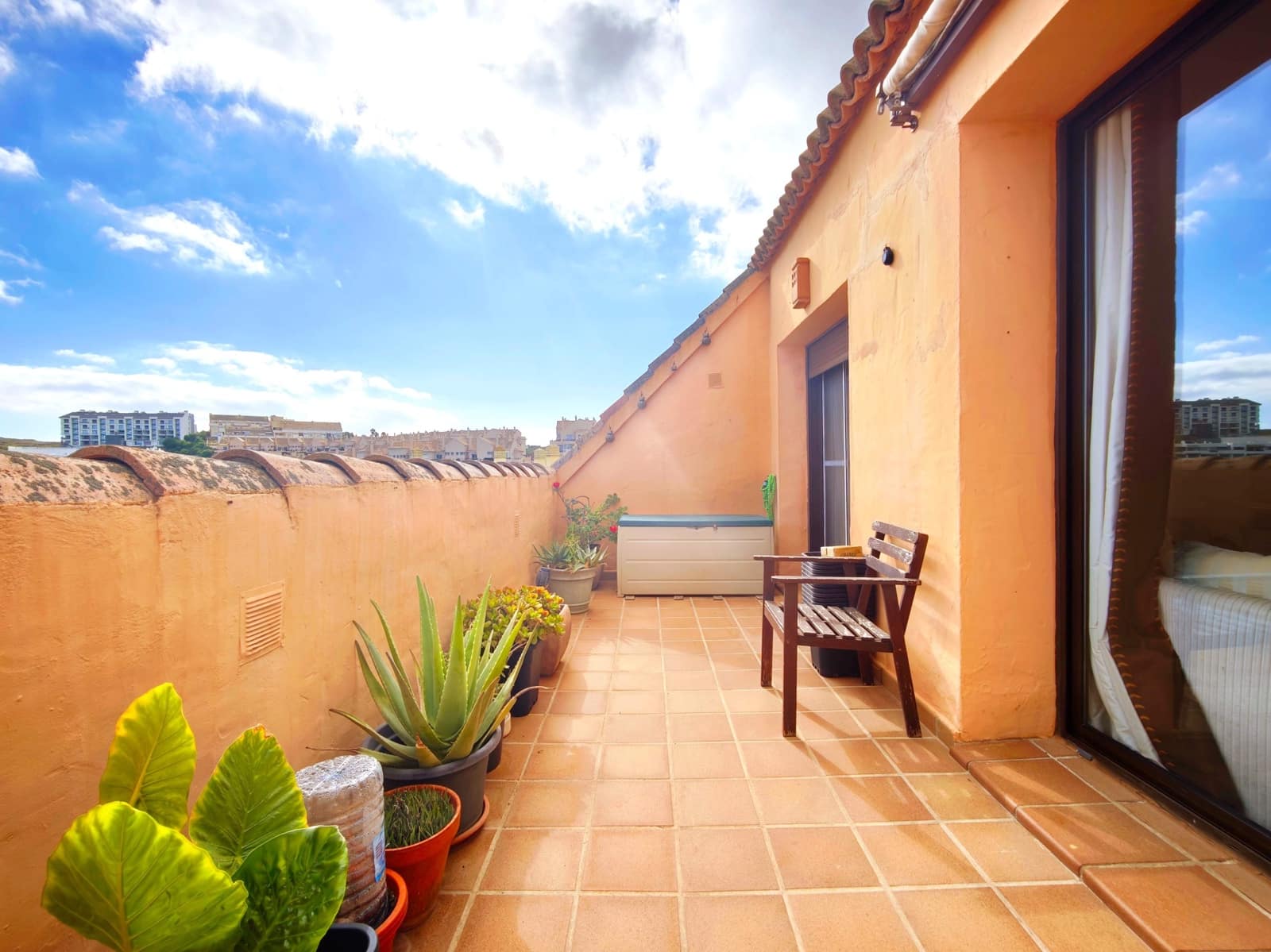 2 quarto Apartamento para venda em La Duquesa / Puerto de la Duquesa com piscina garagem - 315 000 € (Ref: 10162070)
