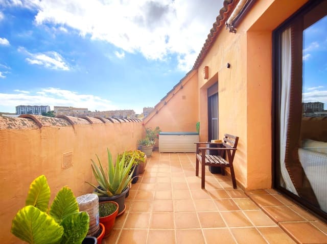 2 quarto Apartamento para venda em La Duquesa / Puerto de la Duquesa, Manilva com piscina garagem - 315 000 € (Ref: 10162070)