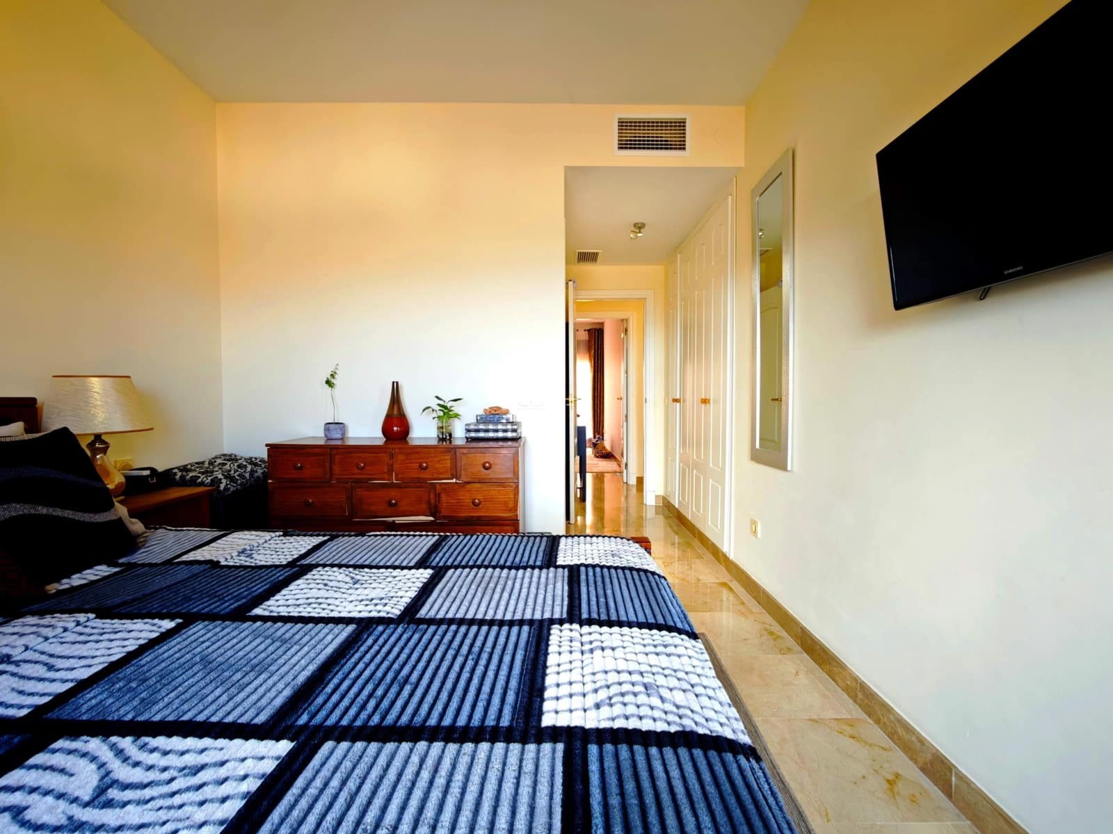2 quarto Apartamento para venda em La Duquesa / Puerto de la Duquesa com piscina garagem - 315 000 € (Ref: 10162070)