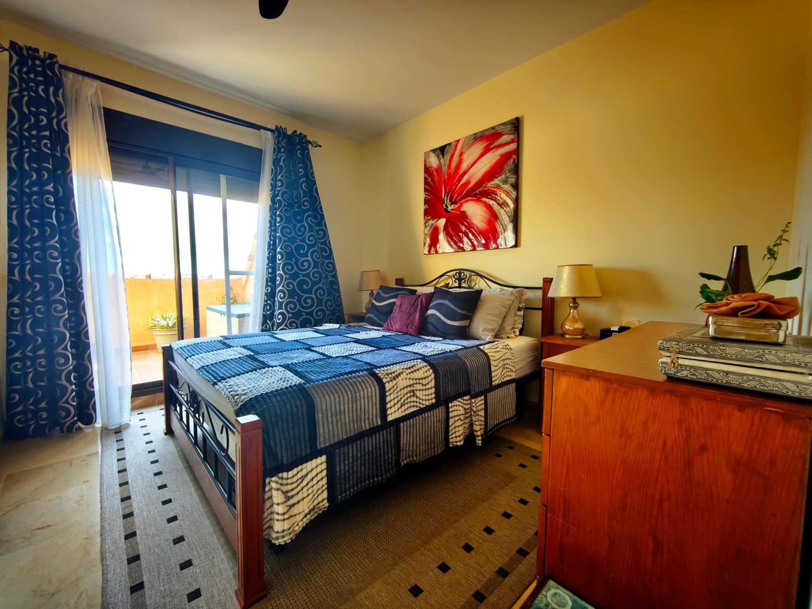 2 quarto Apartamento para venda em La Duquesa / Puerto de la Duquesa com piscina garagem - 315 000 € (Ref: 10162070)