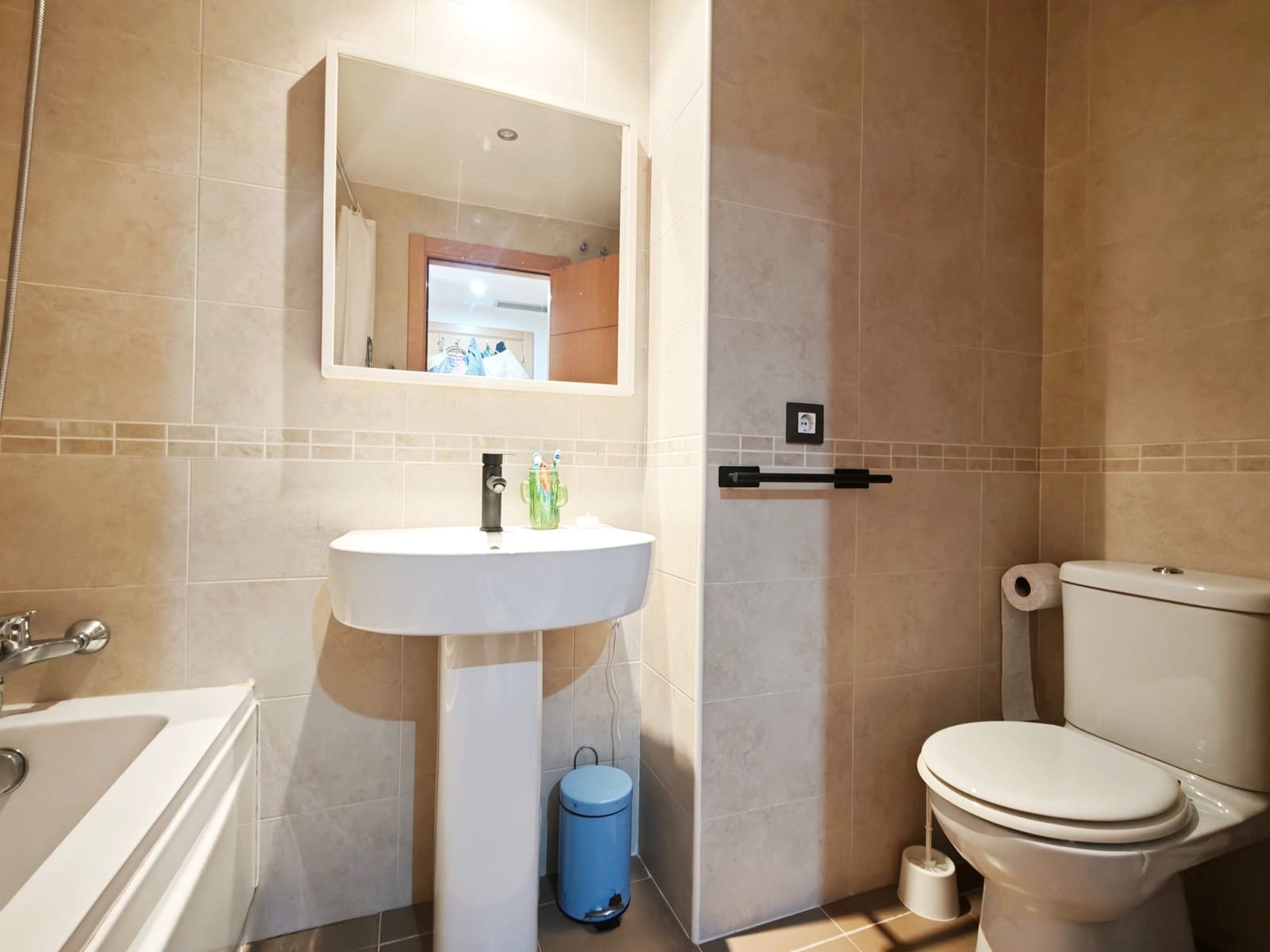 2 chambre Appartement à vendre à Algeciras avec piscine garage - 190 000 € (Ref: 10162071)