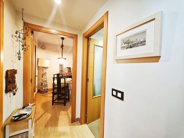 2 chambre Appartement à vendre à Algeciras avec piscine garage - 190 000 € (Ref: 10162071)