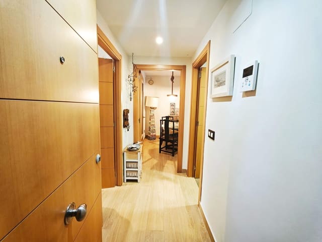 2 chambre Appartement à vendre à Algeciras avec piscine garage - 190 000 € (Ref: 10162071)