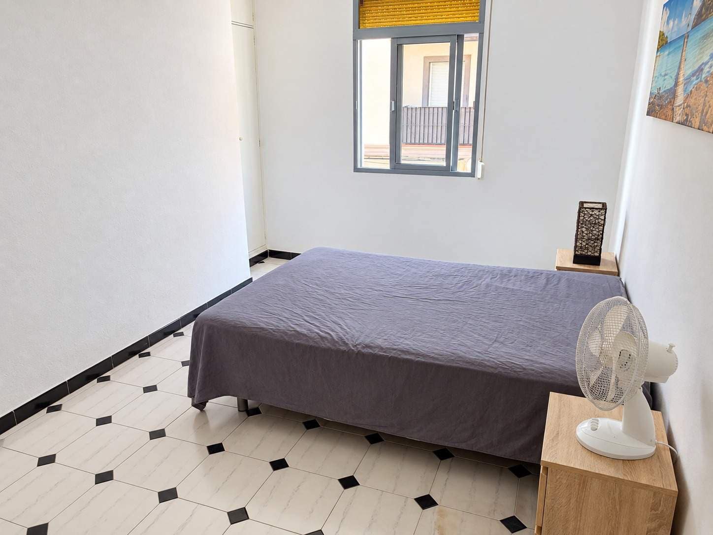 4 bedroom Flat for sale in La Linea de la Concepcion - € 149,000 (Ref: 10165893)