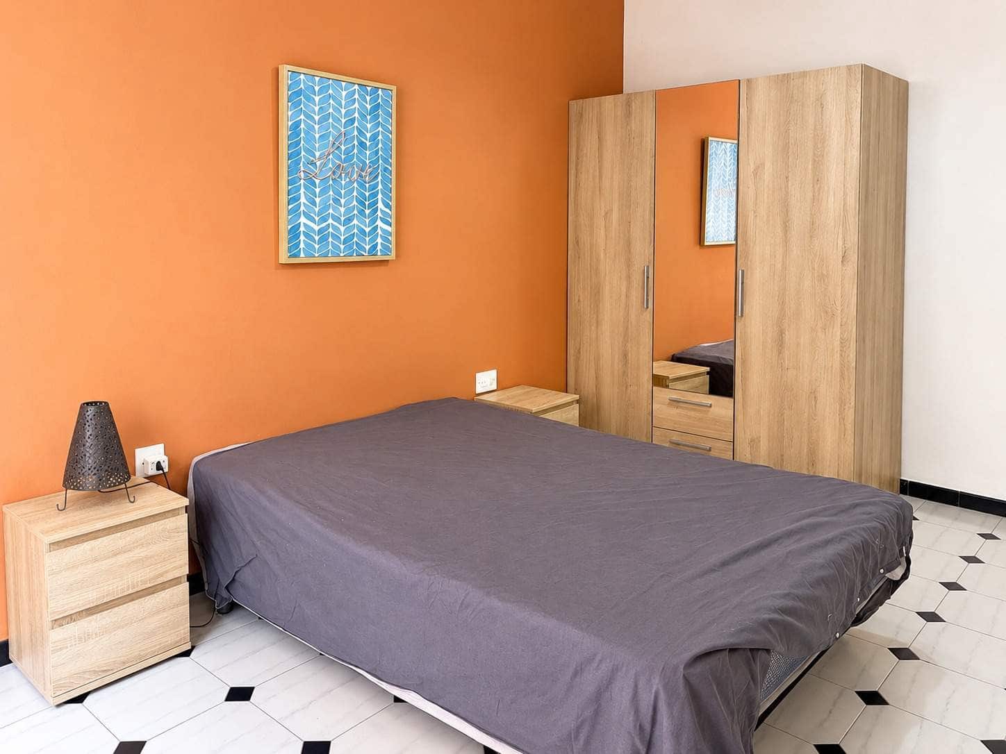 4 bedroom Flat for sale in La Linea de la Concepcion - € 149,000 (Ref: 10165893)