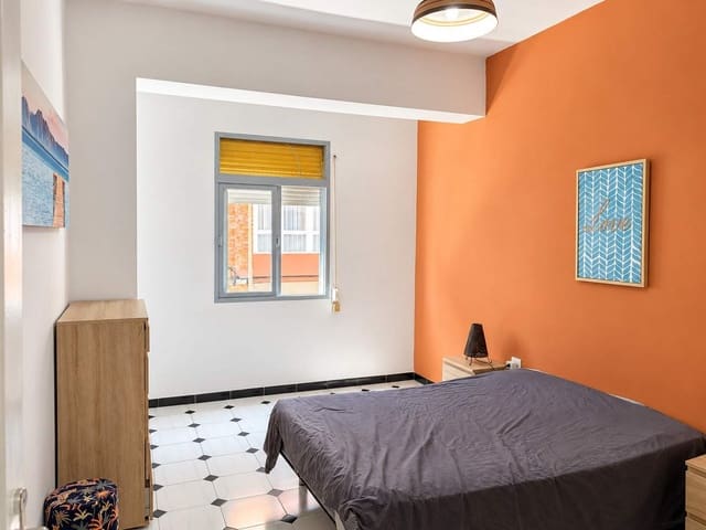 4 soverom Leilighet til salgs i La Línea de la Concepción - € 149 000 (Ref: 10165893)