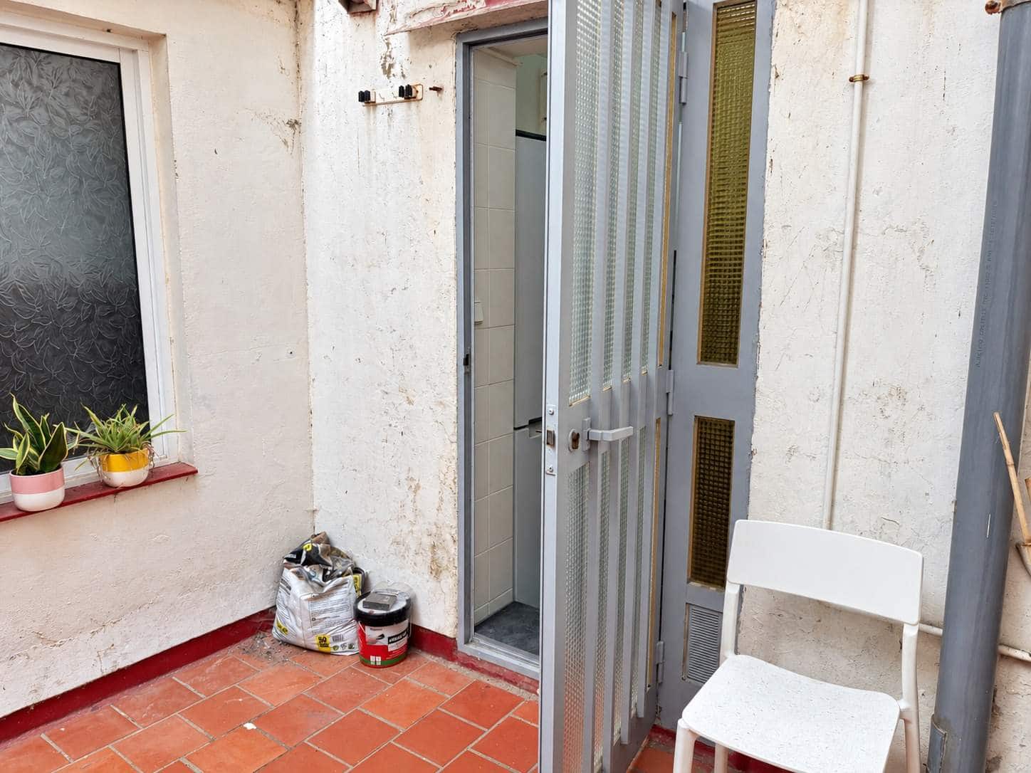 4 bedroom Flat for sale in La Linea de la Concepcion - € 149,000 (Ref: 10165893)