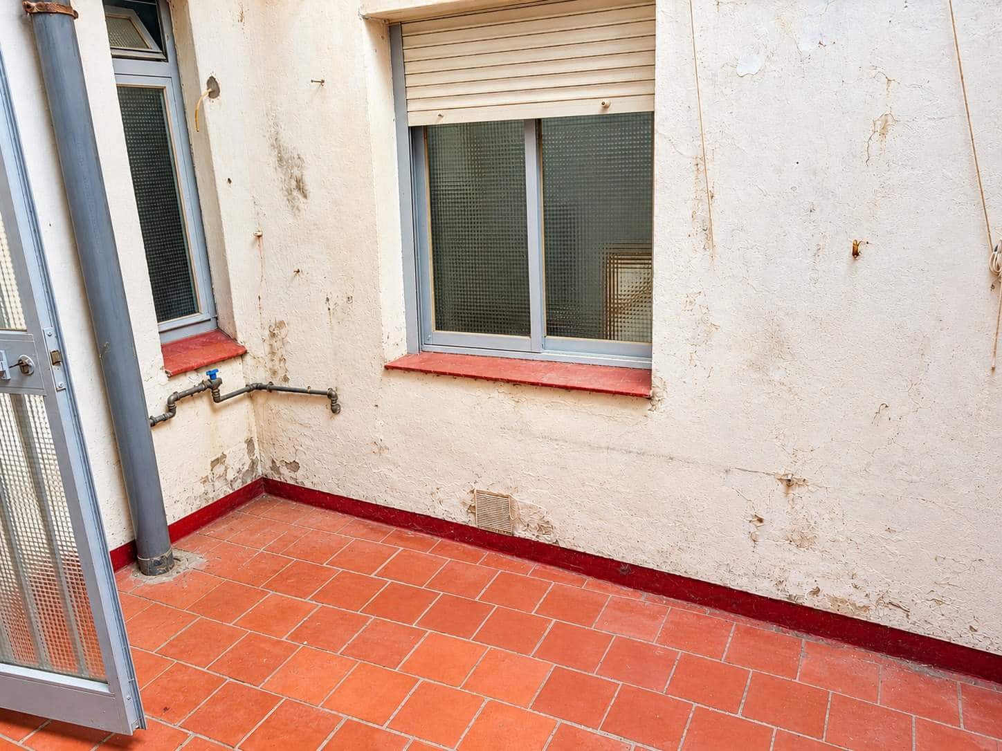 4 bedroom Flat for sale in La Linea de la Concepcion - € 149,000 (Ref: 10165893)