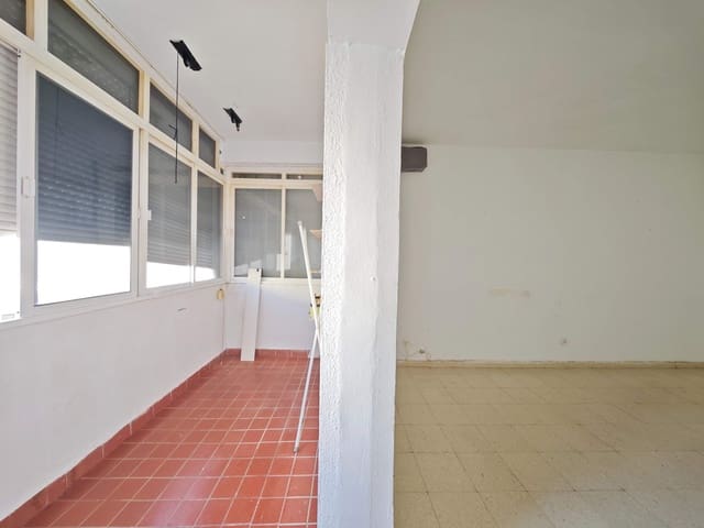 4 soveværelse Lejlighed til salg i San Fernando - € 165.000 (Ref: 10167962)
