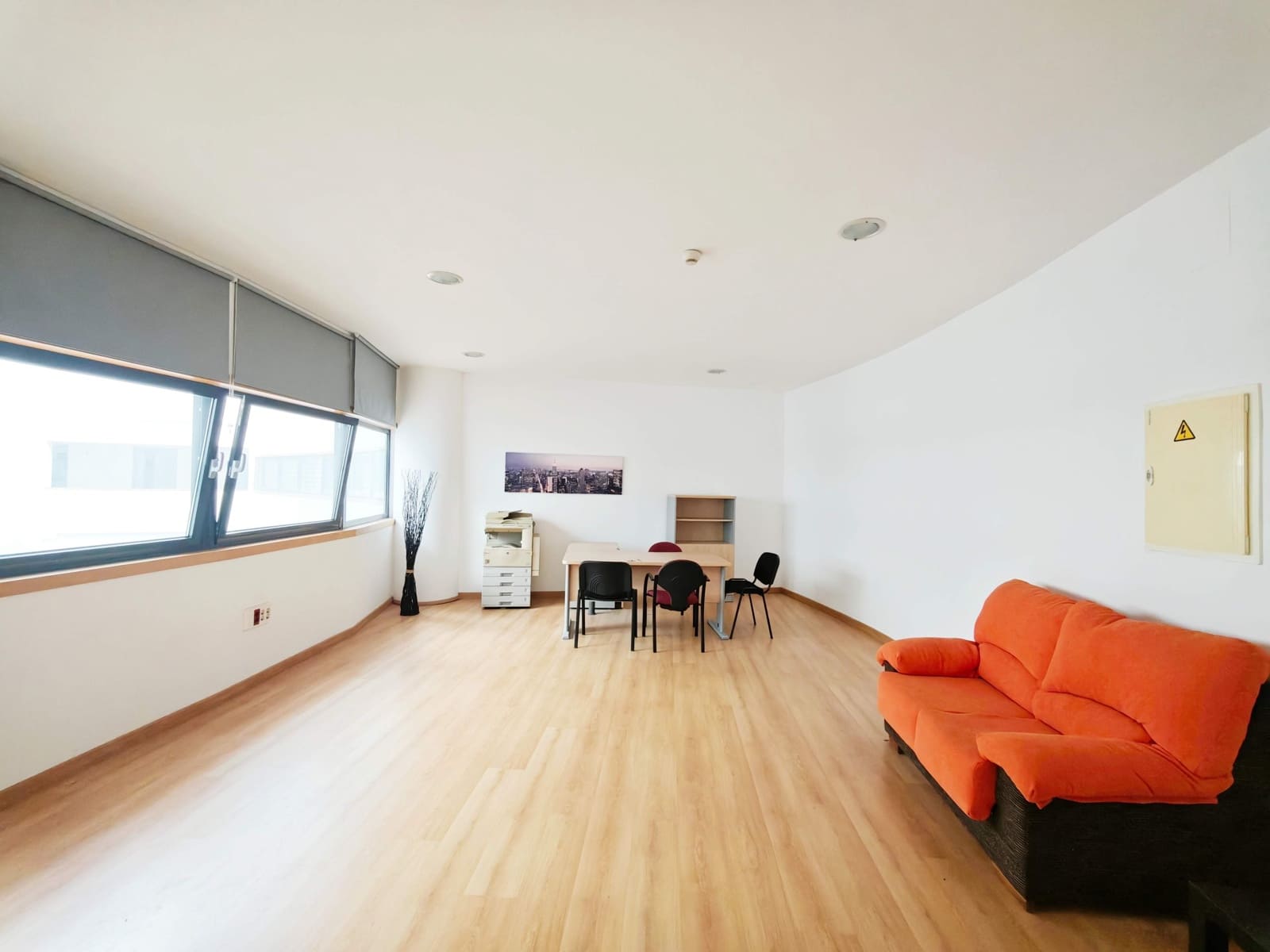 Office for sale in Los Barrios - € 59,000 (Ref: 10167963)