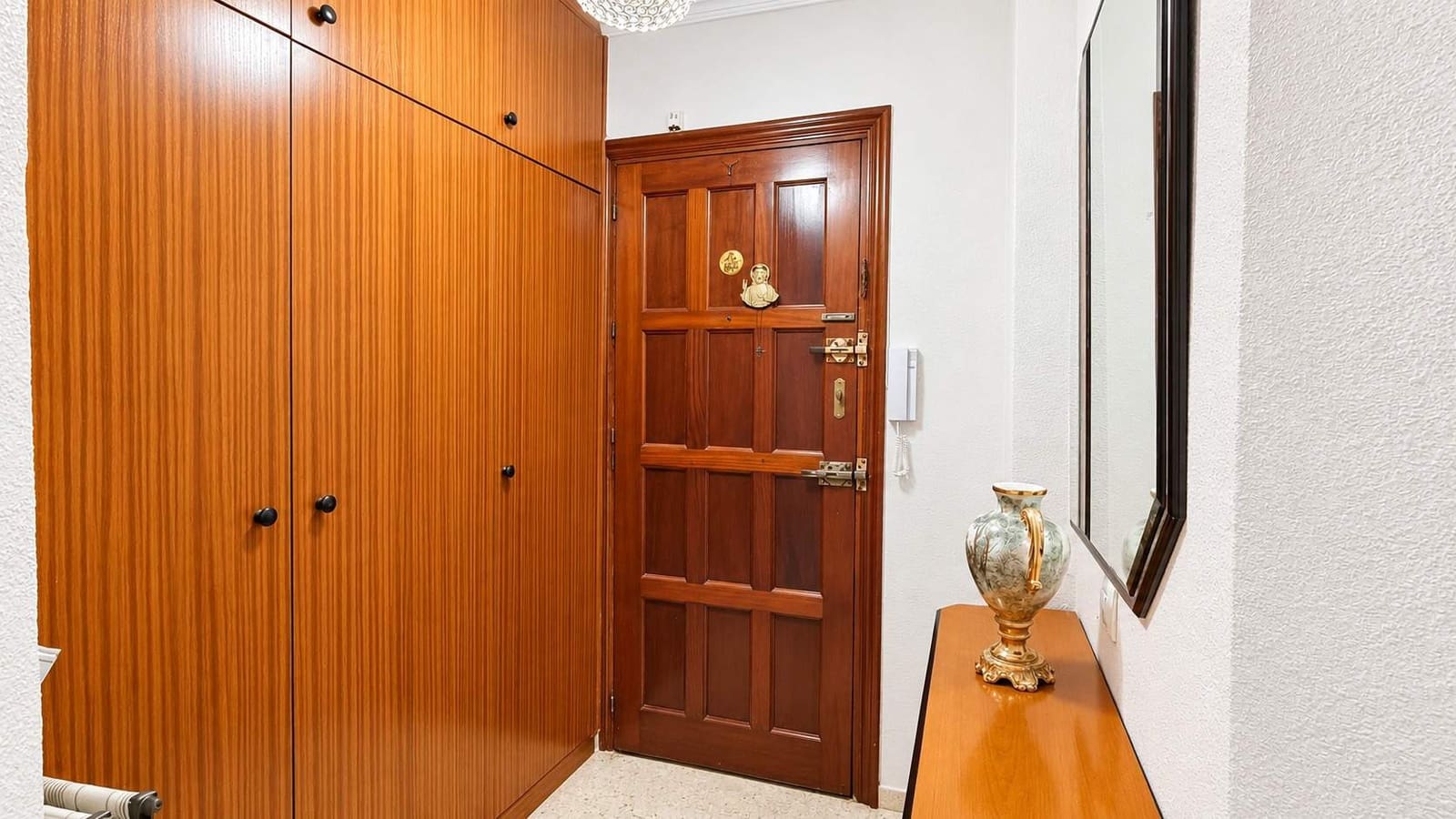 3 bedroom Flat for sale in La Linea de la Concepcion - € 180,000 (Ref: 10168507)
