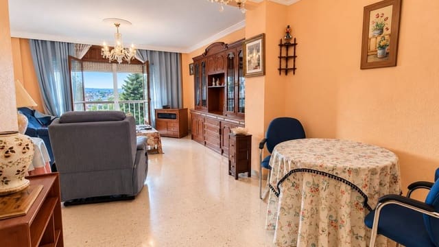 Piso de 3 habitaciones en La Línea de la Concepción en venta - 180.000 € (Ref: 10168507)
