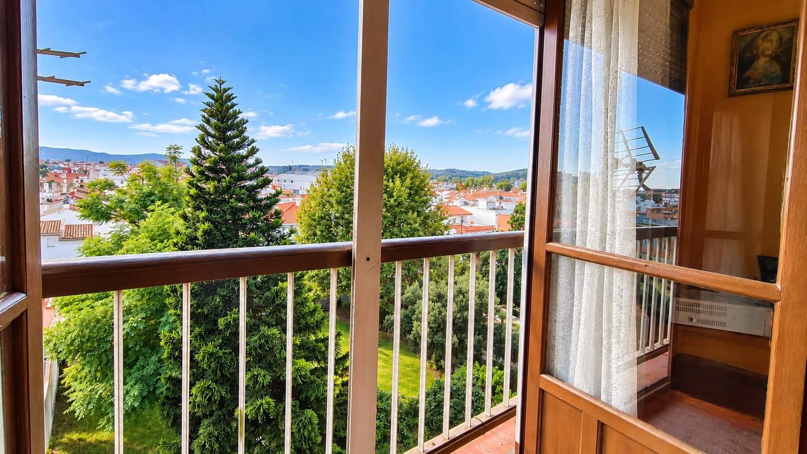 3 bedroom Flat for sale in La Linea de la Concepcion - € 180,000 (Ref: 10168507)