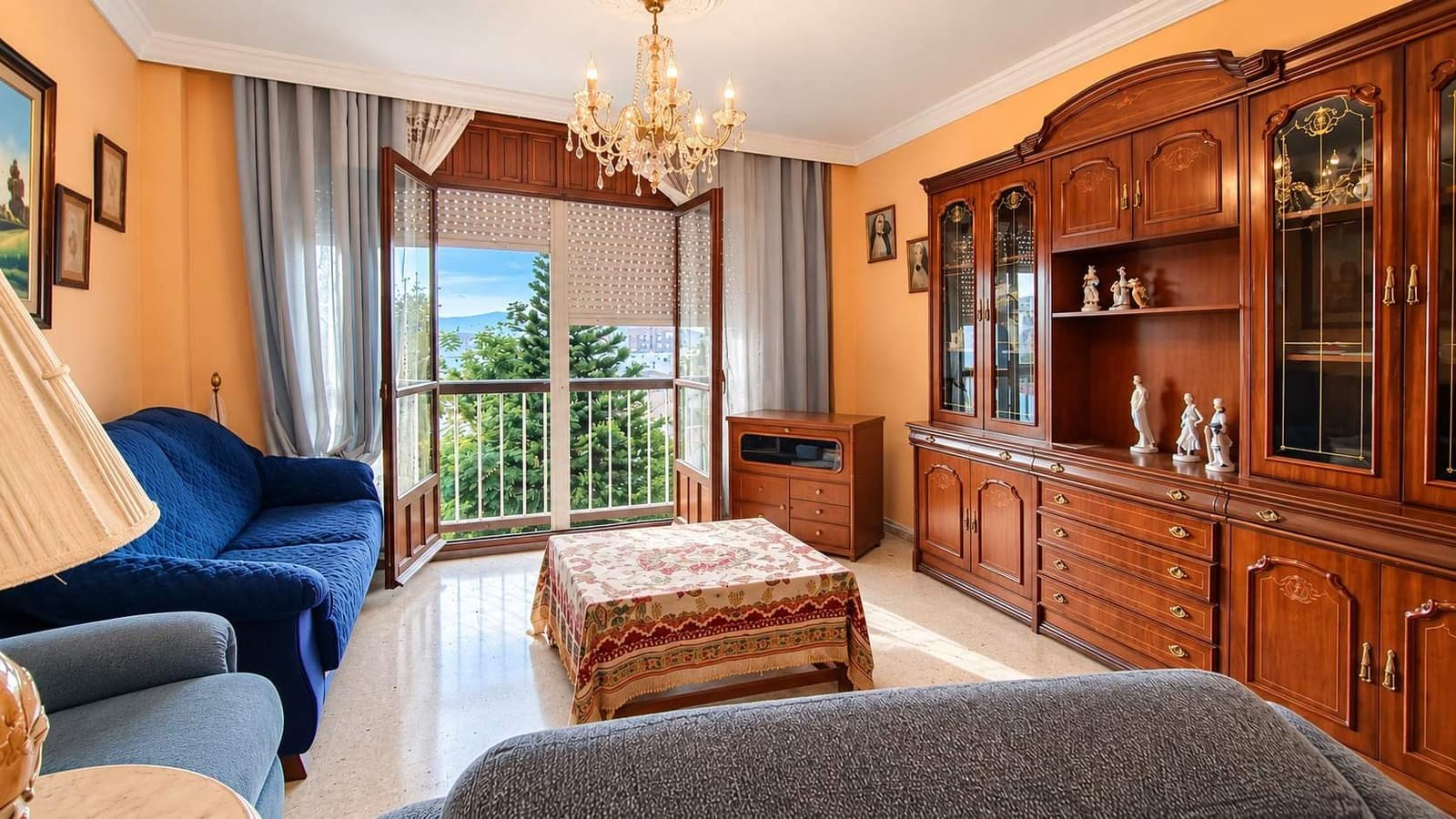 3 bedroom Flat for sale in La Linea de la Concepcion - € 180,000 (Ref: 10168507)