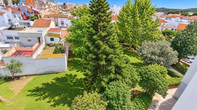 Piso de 3 habitaciones en La Línea de la Concepción en venta - 180.000 € (Ref: 10168507)