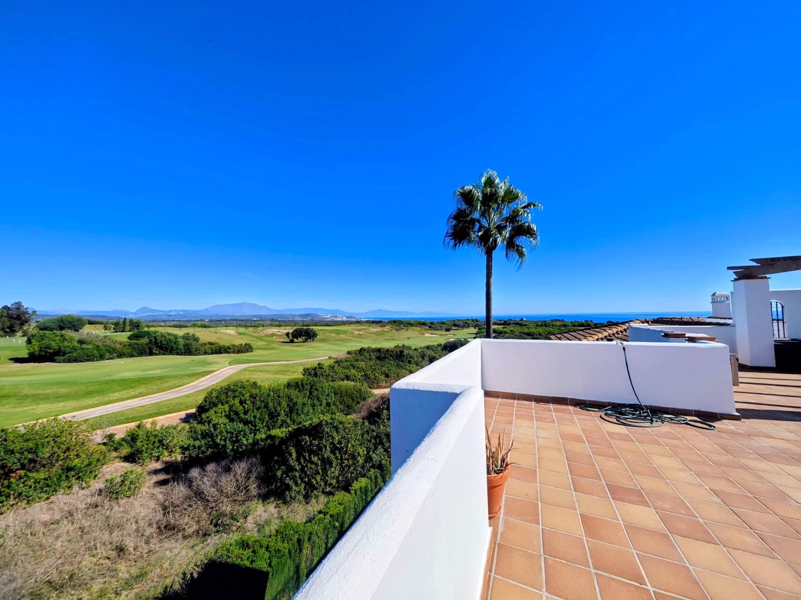 2 Zimmer Penthouse zu verkaufen in La Alcaidesa mit Pool Garage - 455.000 € (Ref: 10173036)