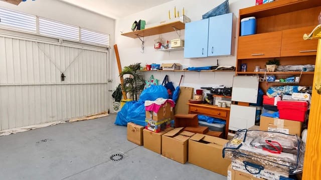 3 soverom Rekkehus til salgs i La Línea de la Concepción med garasje - € 300 000 (Ref: 10173037)