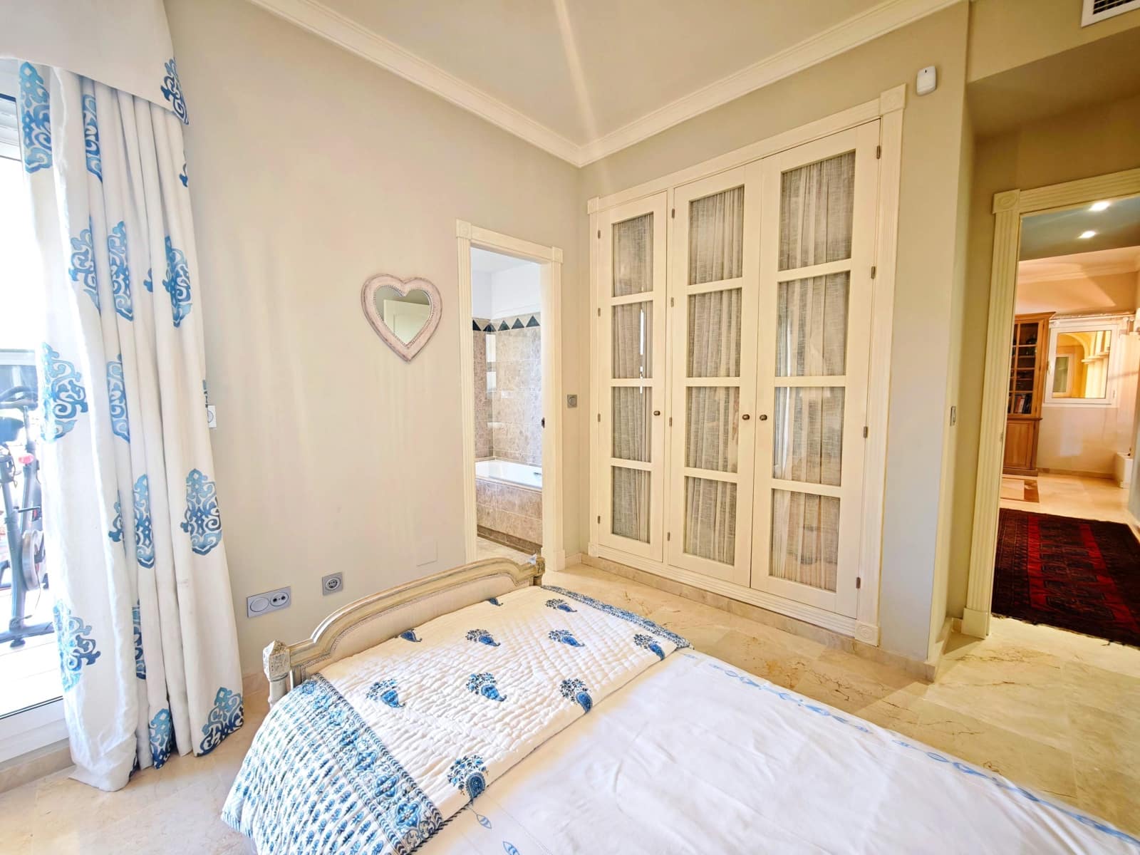 3 soverom Leilighet til salgs i Sotogrande med svømmebasseng garasje - € 565 000 (Ref: 10174318)