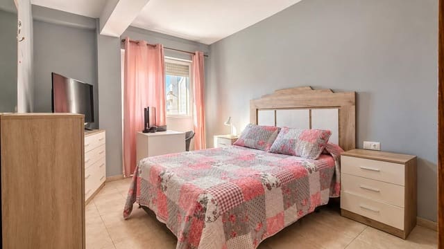 3 slaapkamer Flat te koop in La Línea de la Concepción - € 190.000 (Ref: 10174319)