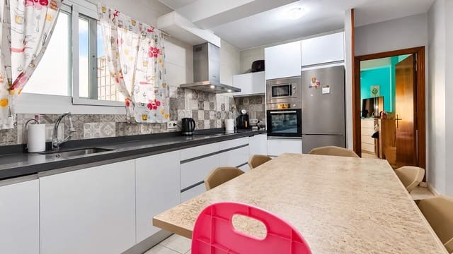 3 slaapkamer Flat te koop in La Línea de la Concepción - € 190.000 (Ref: 10174319)