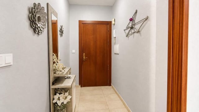 3 slaapkamer Flat te koop in La Línea de la Concepción - € 190.000 (Ref: 10174319)