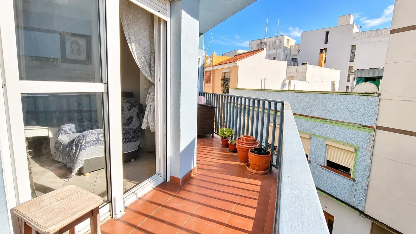 3 slaapkamer Flat te koop in La Linea de la Concepcion - € 190.000 (Ref: 10174319)