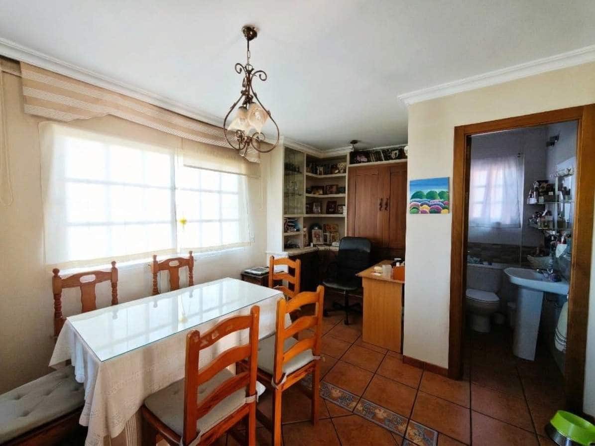4 sypialnia Willa na sprzedaż w Algeciras z garażem - 450 000 € (Ref: 10182314)