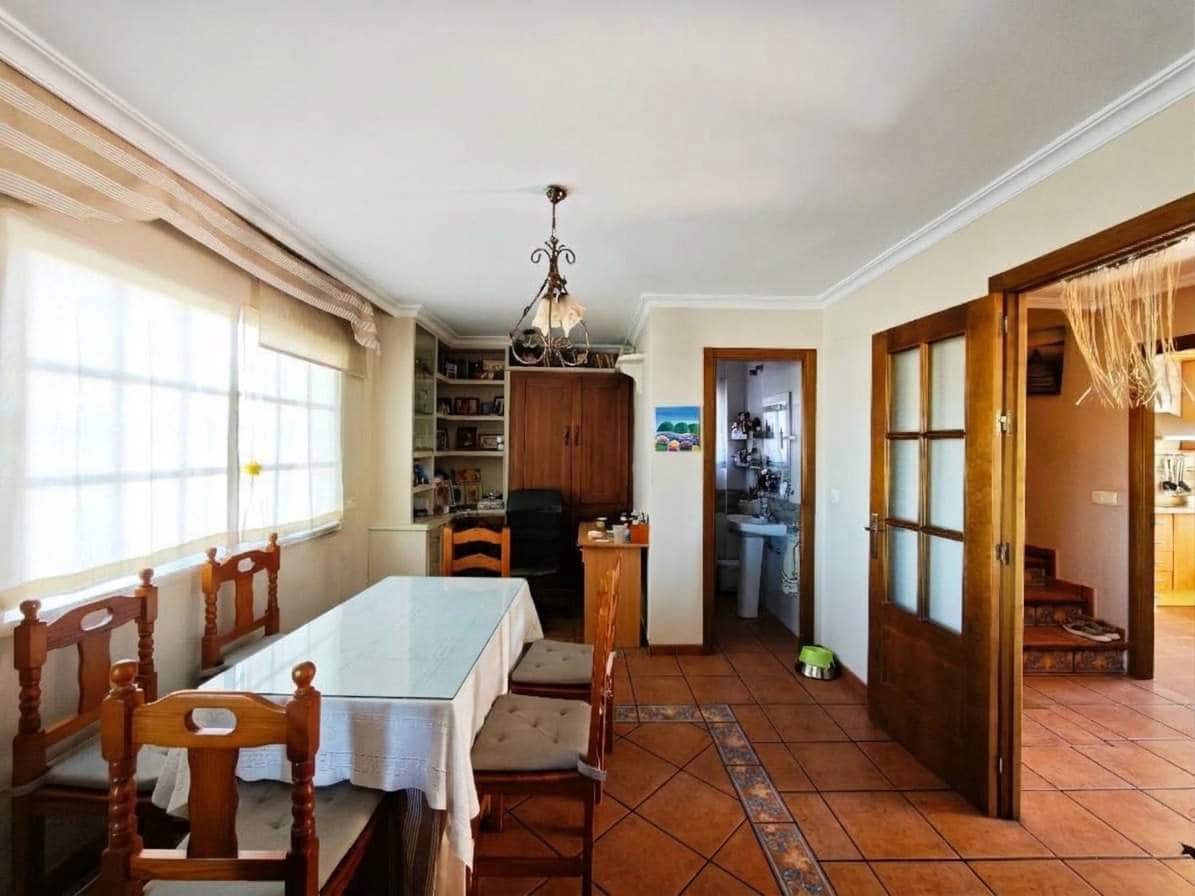 4 sypialnia Willa na sprzedaż w Algeciras z garażem - 450 000 € (Ref: 10182314)