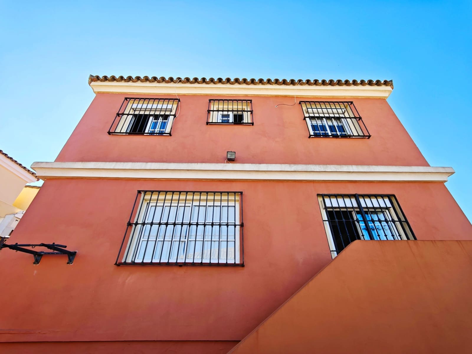 4 sypialnia Willa na sprzedaż w Algeciras z garażem - 450 000 € (Ref: 10182314)