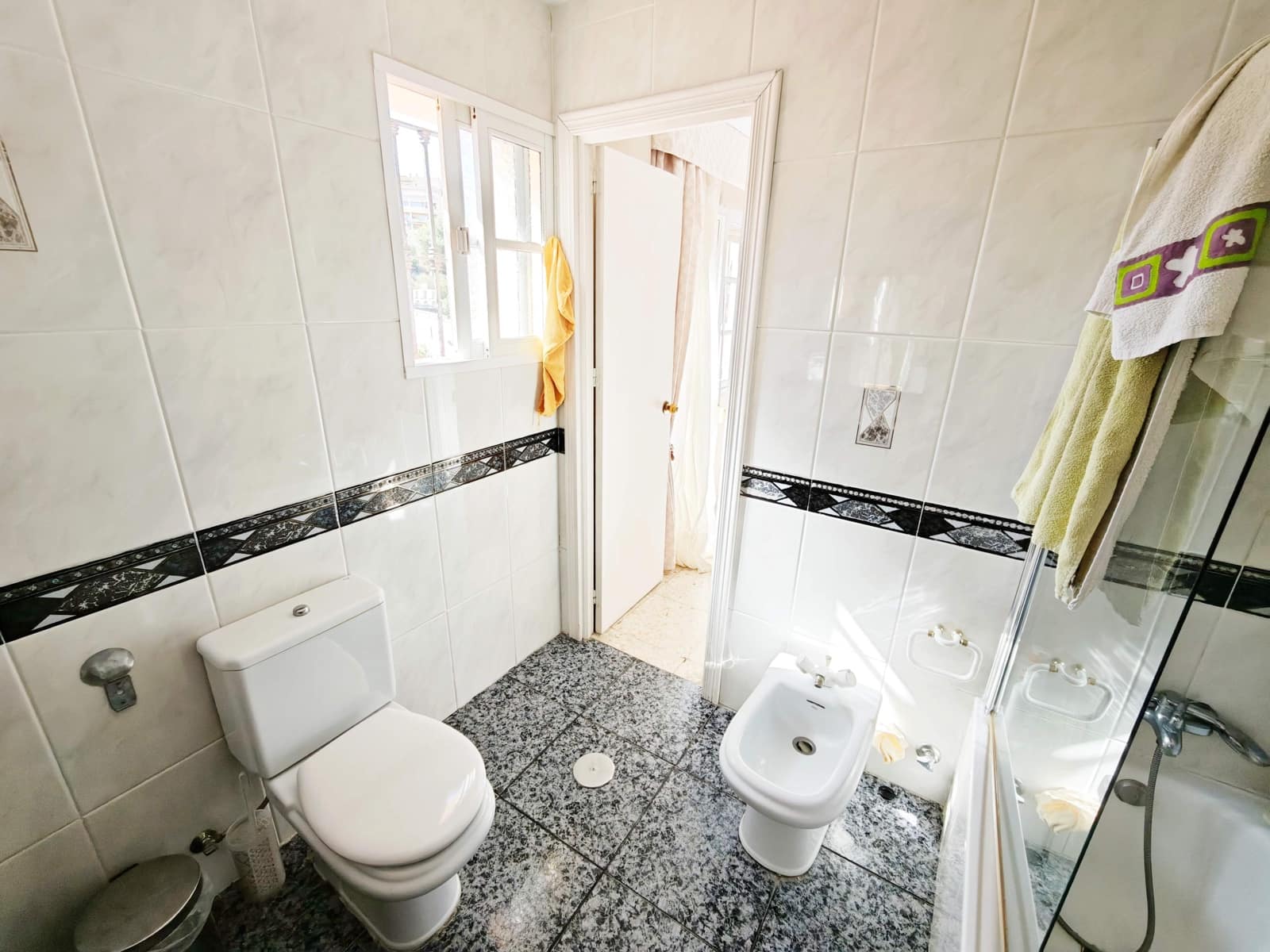 4 sypialnia Willa na sprzedaż w Algeciras z garażem - 450 000 € (Ref: 10182314)