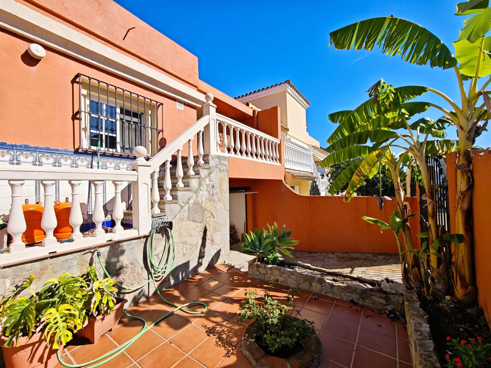 4 sypialnia Willa na sprzedaż w Algeciras z garażem - 450 000 € (Ref: 10182314)