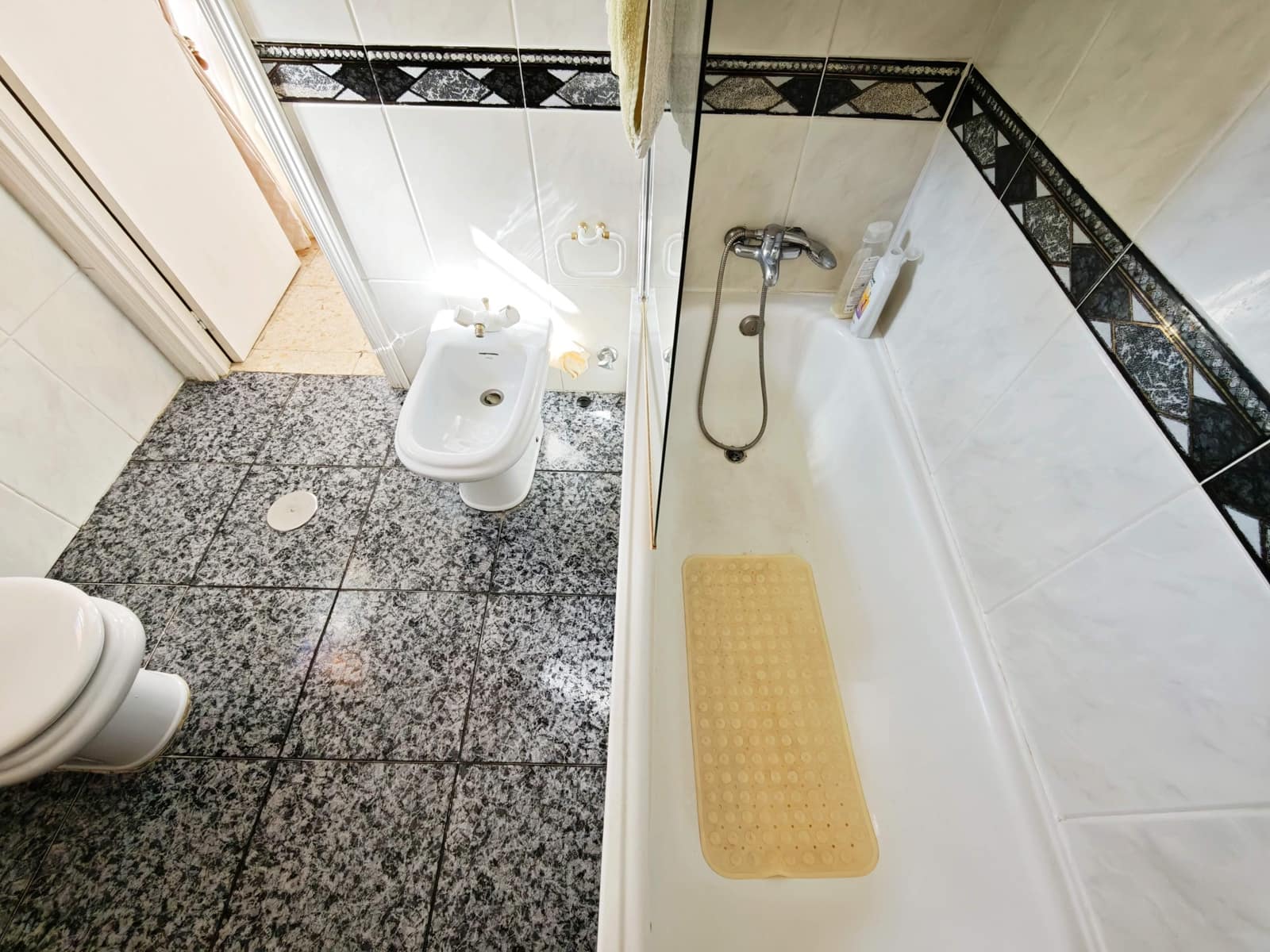 4 sypialnia Willa na sprzedaż w Algeciras z garażem - 450 000 € (Ref: 10182314)