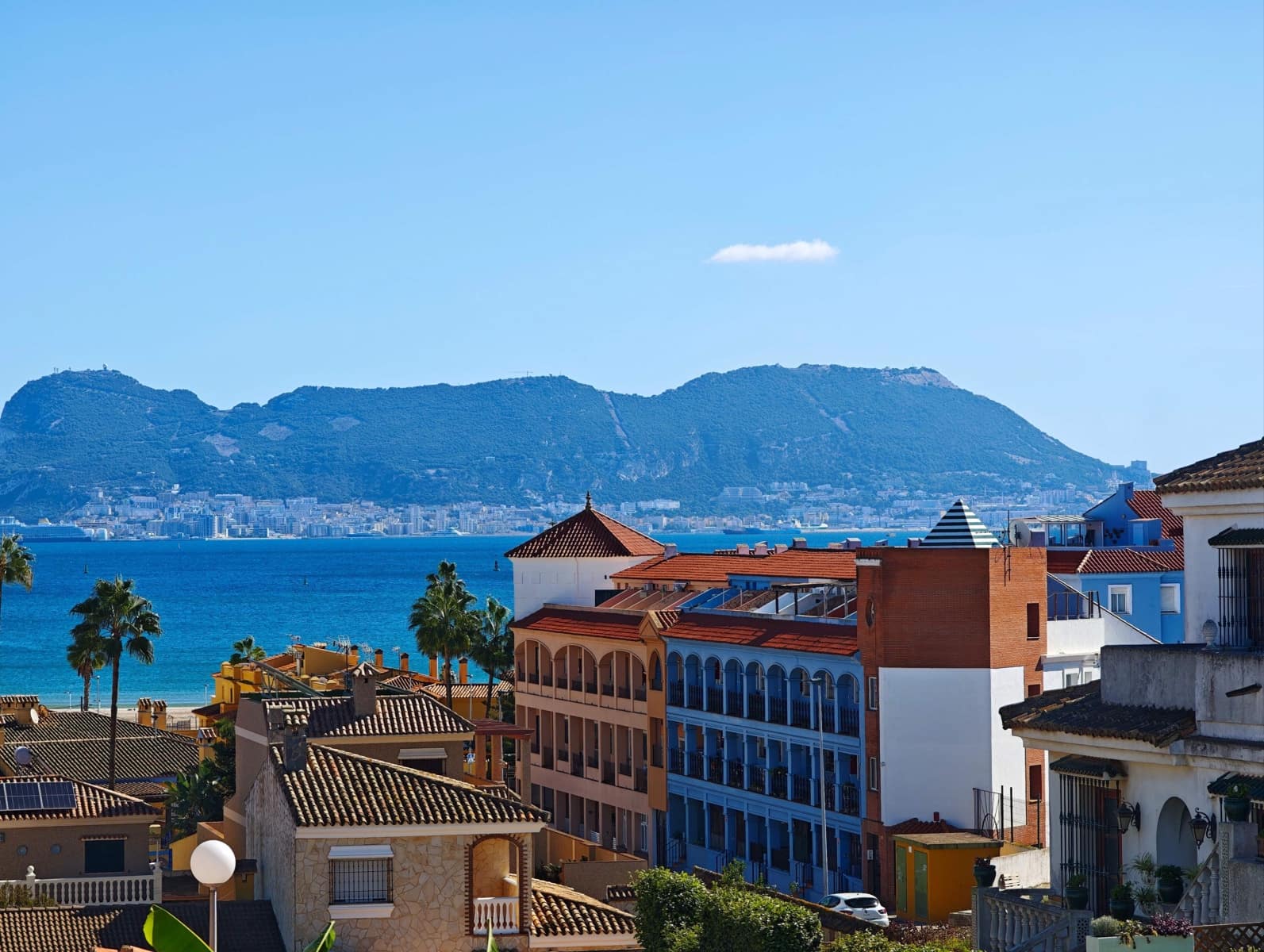 4 sypialnia Willa na sprzedaż w Algeciras z garażem - 450 000 € (Ref: 10182314)