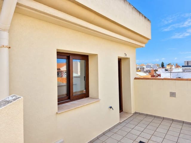 3 bedroom Terraced Villa for sale in La Línea de la Concepción with garage - € 300,000 (Ref: 10184054)