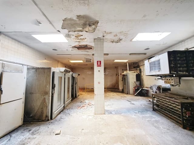 Apartamento de 3 habitaciones en Algeciras en venta - 550.000 € (Ref: 10184055)