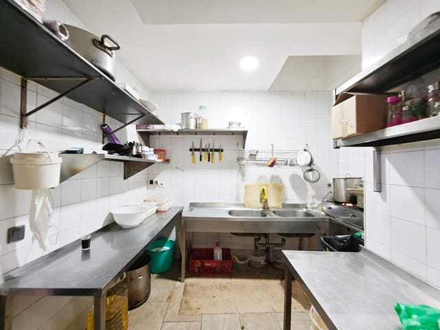 15 makuuhuone Hotelli myytävänä paikassa Algeciras - 480 000 € (Ref: 10184056)