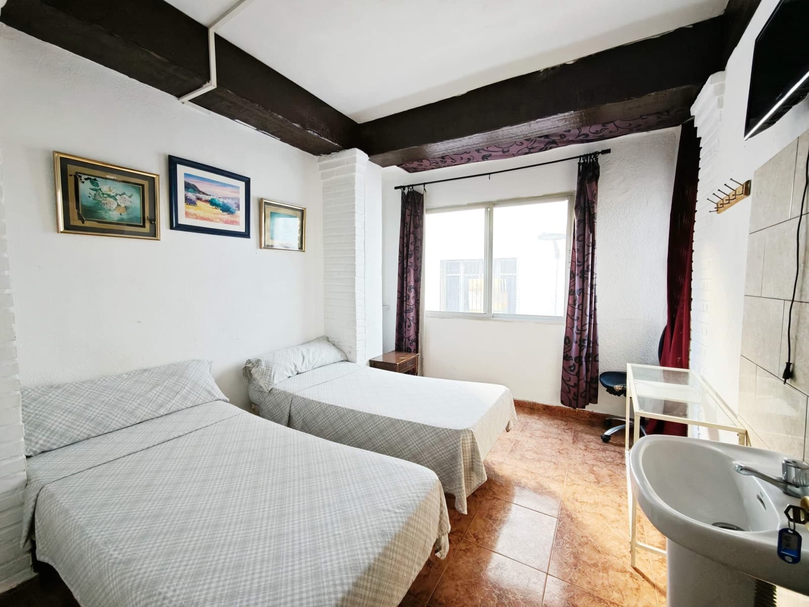 15 makuuhuone Hotelli myytävänä paikassa Algeciras - 480 000 € (Ref: 10184056)