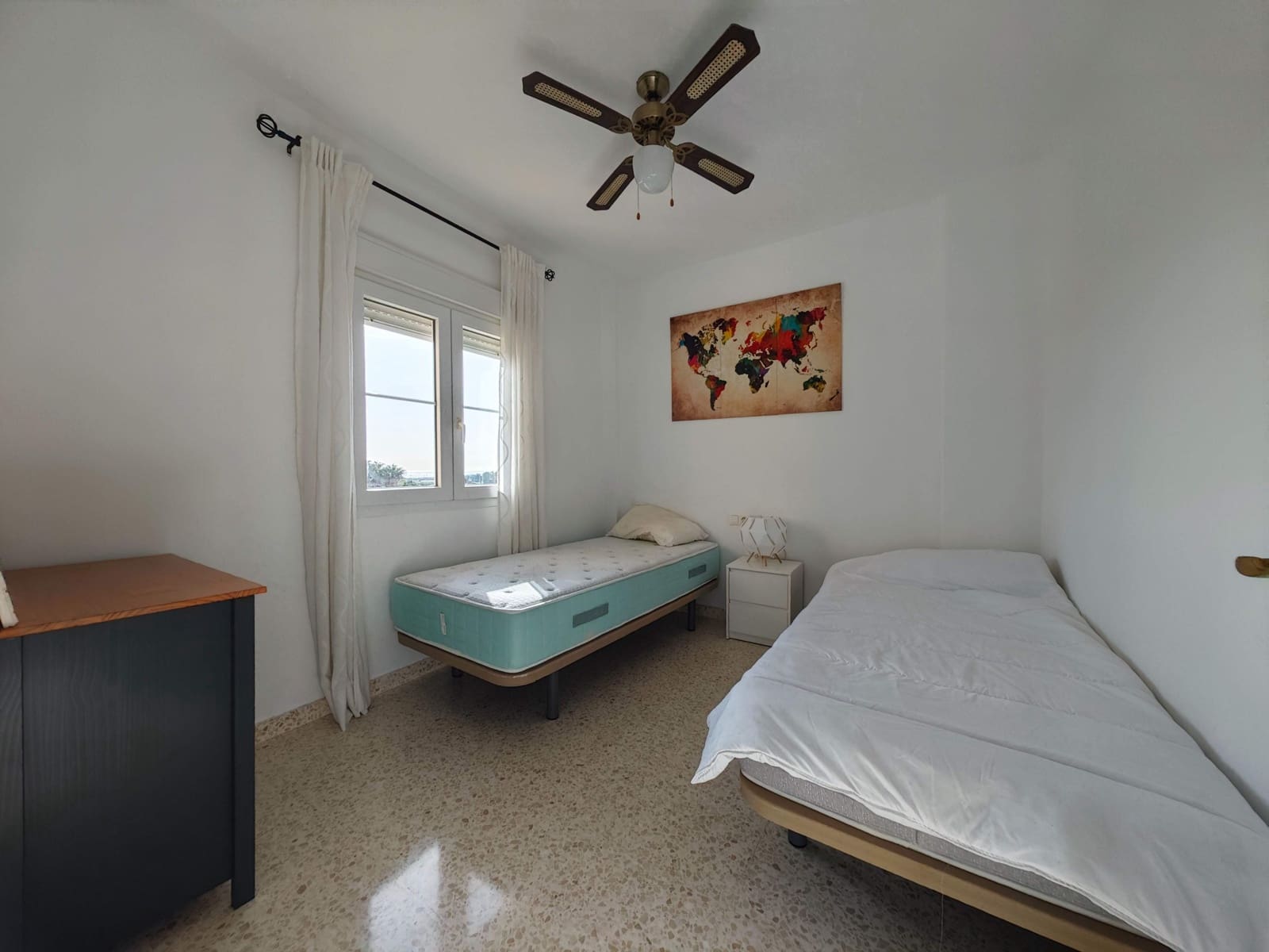 Pareado de 3 habitaciones en La Línea de la Concepción en venta con piscina garaje - 333.000 € (Ref: 10184057)