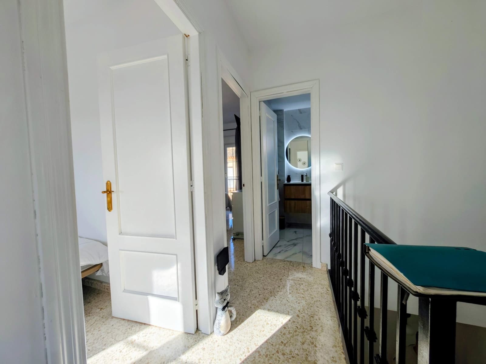 Pareado de 3 habitaciones en La Línea de la Concepción en venta con piscina garaje - 333.000 € (Ref: 10184057)