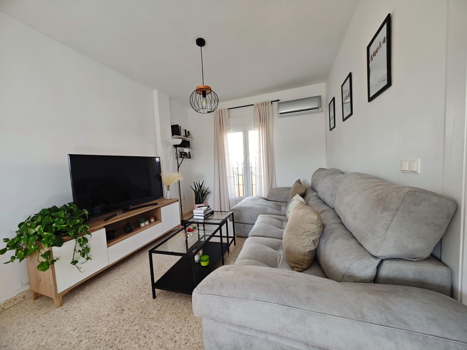 Pareado de 3 habitaciones en La Línea de la Concepción en venta con piscina garaje - 333.000 € (Ref: 10184057)